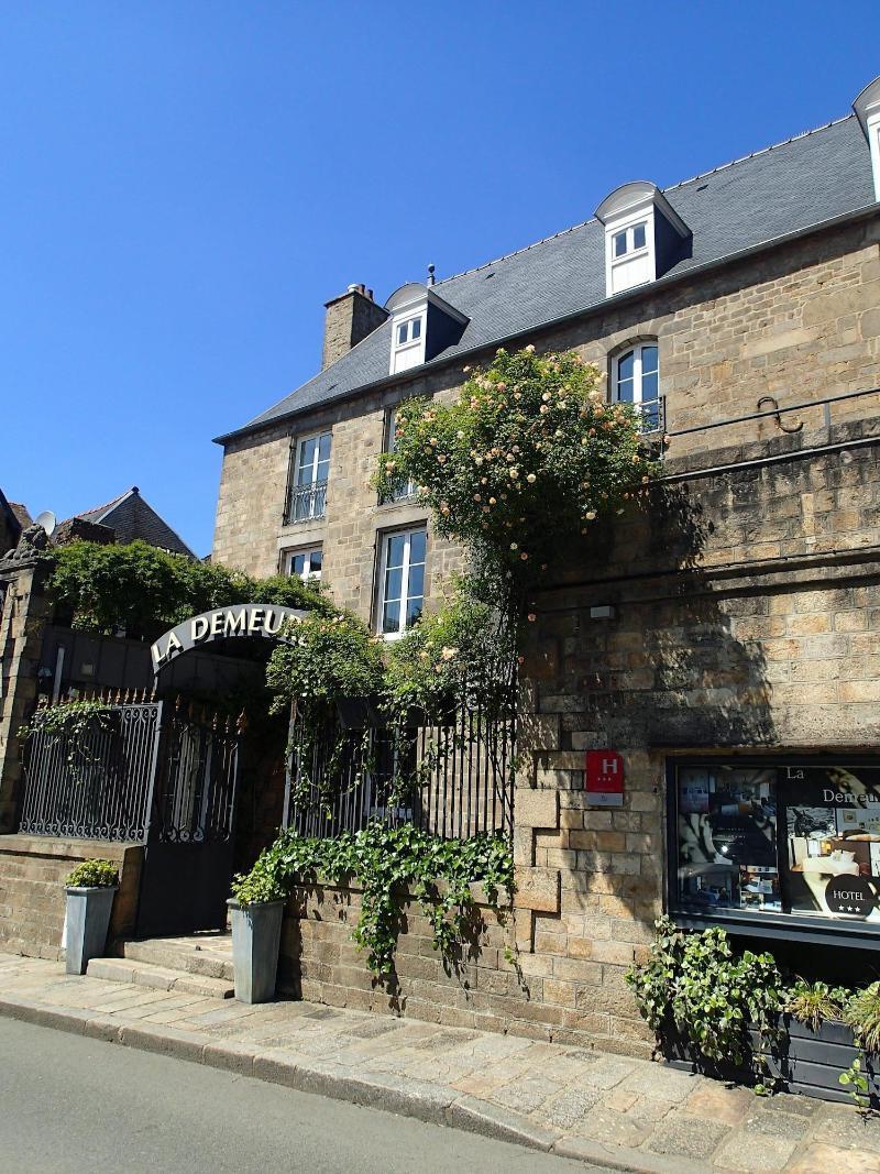 La Demeure Hotell Guingamp Exteriör bild